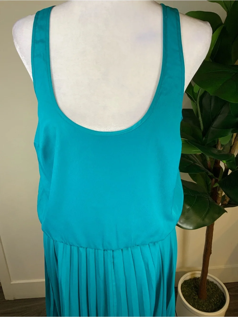 MICHAEL Michael Kors Teal Sleeveless Pleated Maxi Dress